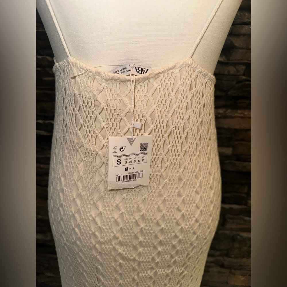 Zara Elegant Cream Lace Dress - Picture 4 of 5